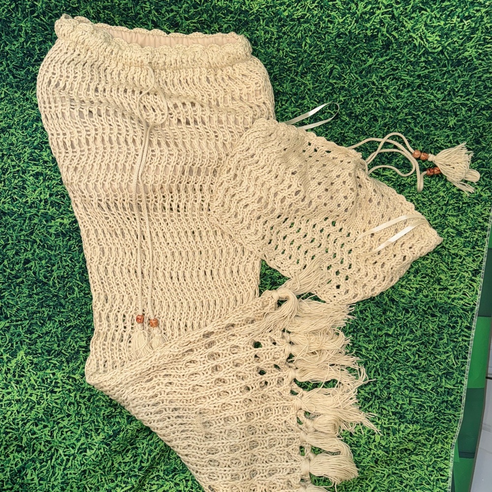MARBLE Cream Knit Apparel